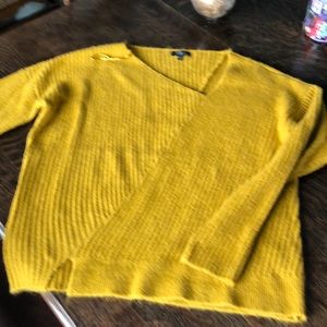 Guess mustard yellow sweater